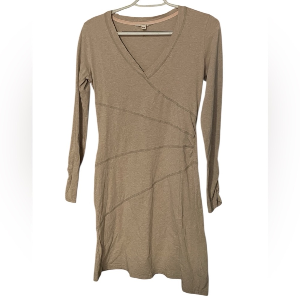 Athleta Sunburst Long Sleeve Dress in Beige
